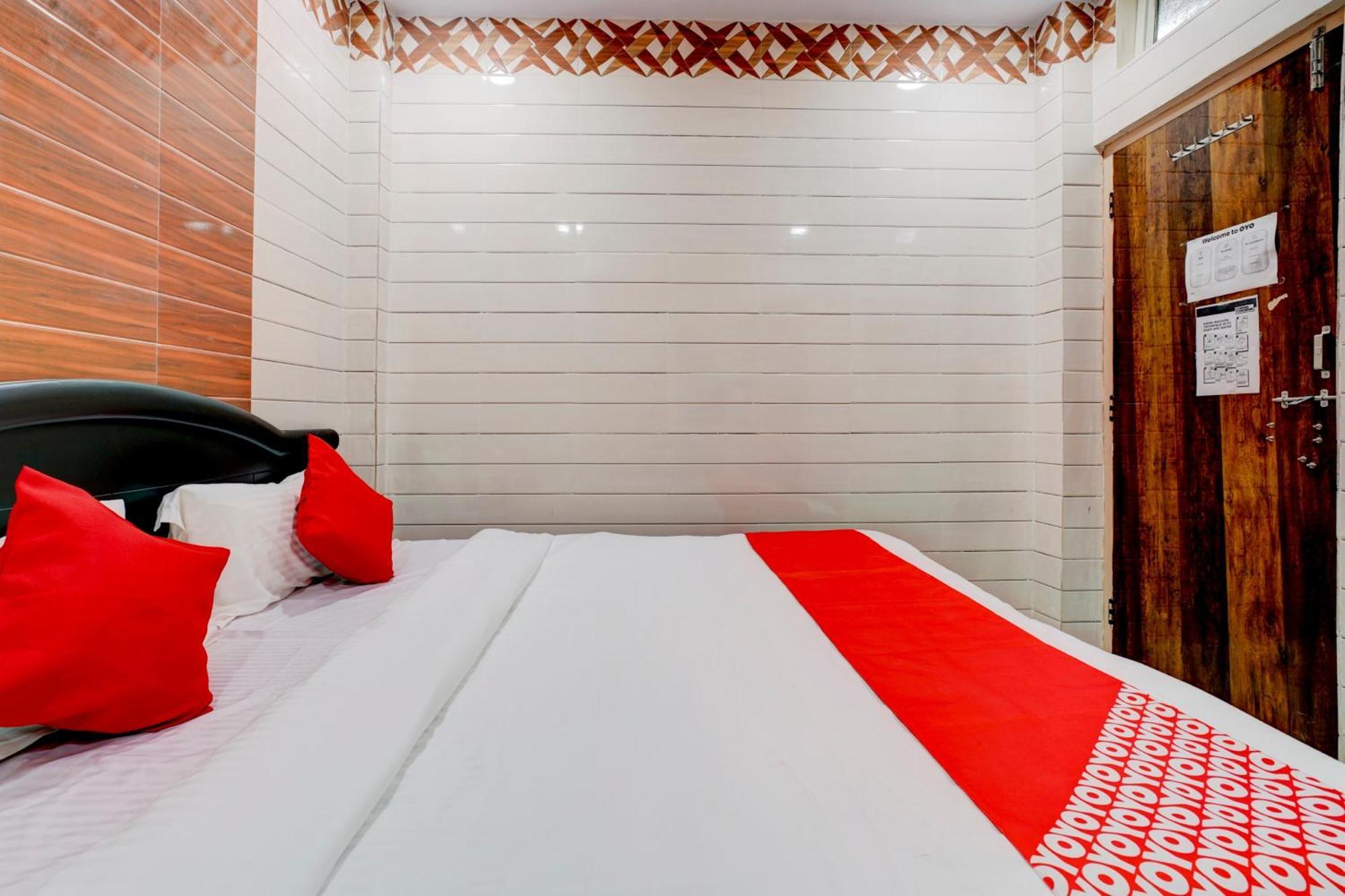 Hotel O Aroma Classic Near Nampally Main Railway Station Hyderabad Ngoại thất bức ảnh