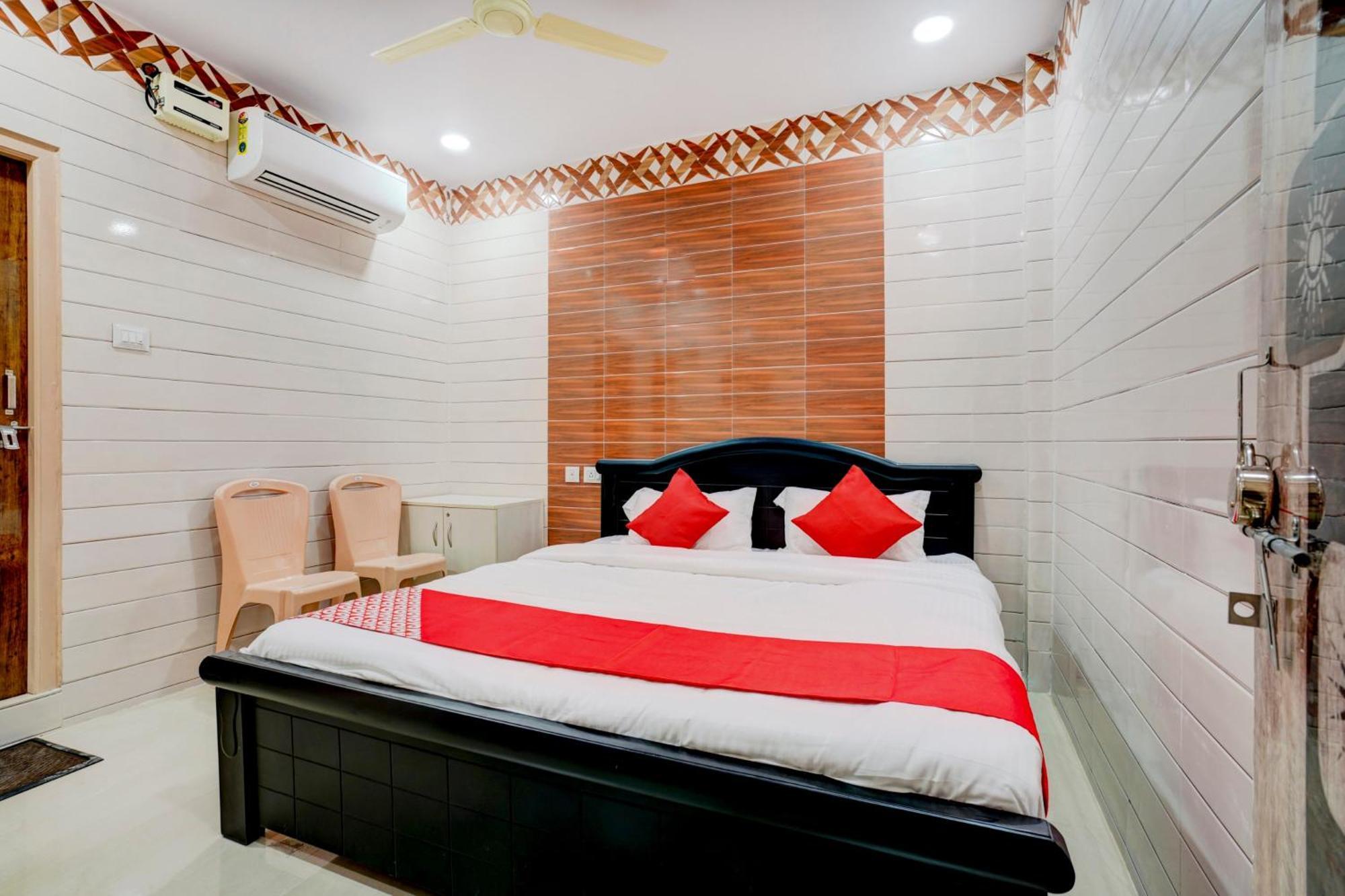 Hotel O Aroma Classic Near Nampally Main Railway Station Hyderabad Ngoại thất bức ảnh