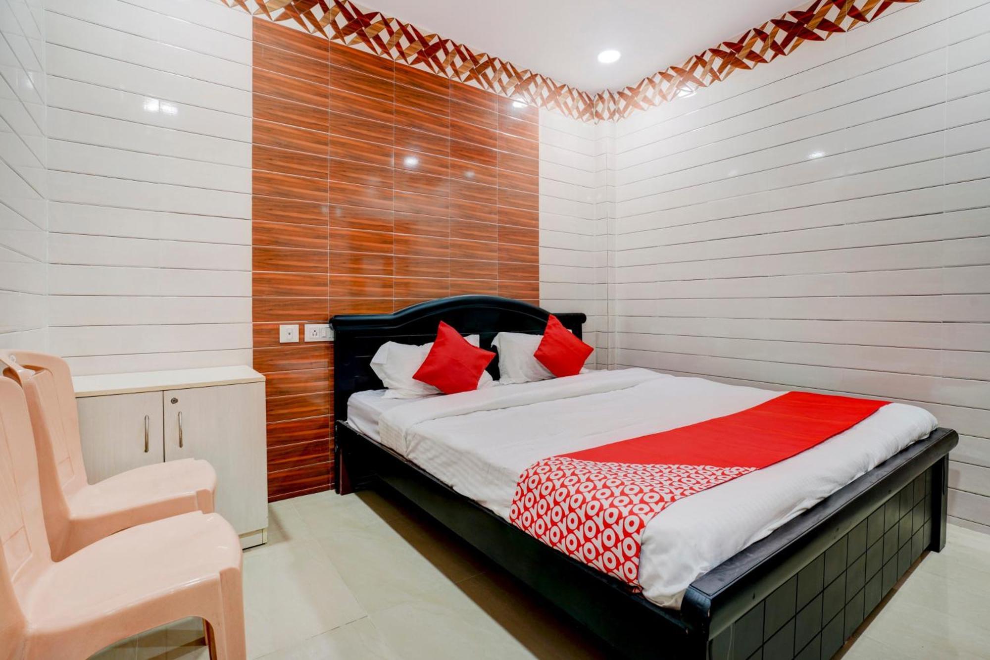 Hotel O Aroma Classic Near Nampally Main Railway Station Hyderabad Ngoại thất bức ảnh