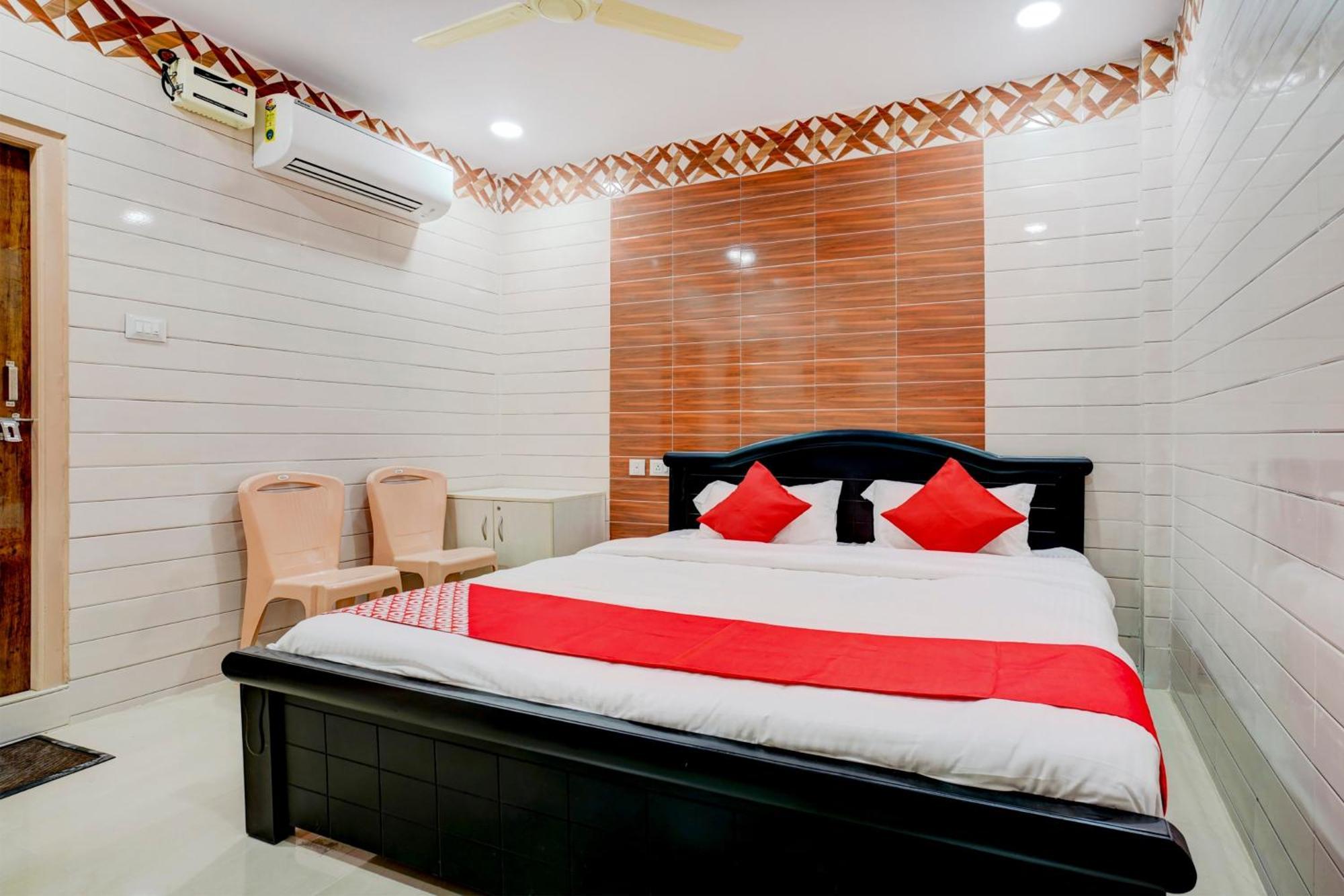 Hotel O Aroma Classic Near Nampally Main Railway Station Hyderabad Ngoại thất bức ảnh